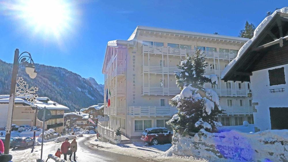 Hotel Miramonti Мадонна-ди-Кампильо Экстерьер фото