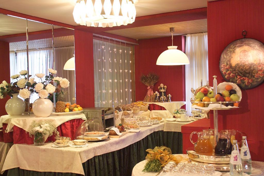 Hotel Miramonti Мадонна-ди-Кампильо Экстерьер фото