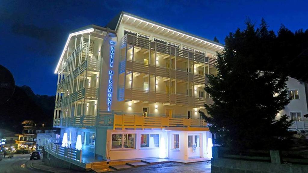 Hotel Miramonti Мадонна-ди-Кампильо Экстерьер фото